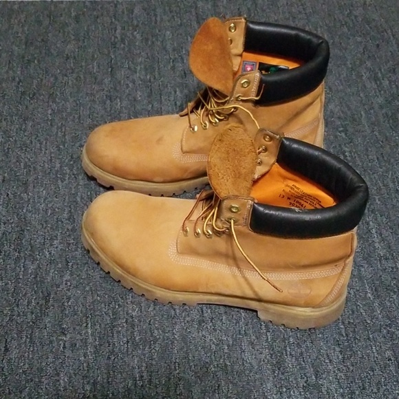 Hp🎯🎉🎊 Timberland men's size 13 butter boots - Picture 2 of 8